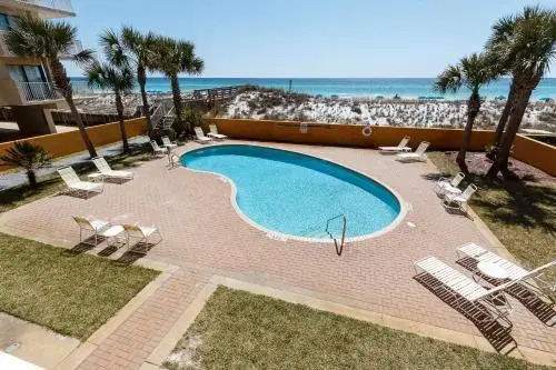 Dune Pointe 201: DON'T MISS OUT! AMAZING BEACH CONDO FREE BEACH SERVICE &more