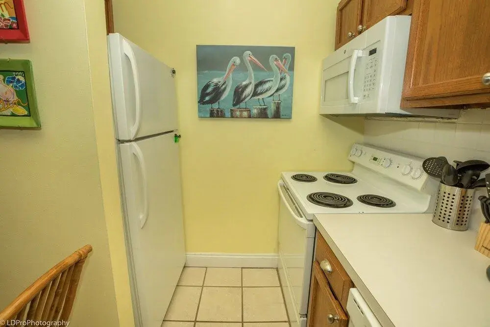 Sandpiper Cove 8245 Studio Bedroom Condo by RedAwning