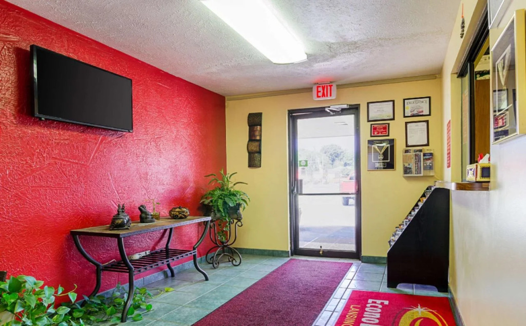 Econo Lodge Lansing - Leavenworth