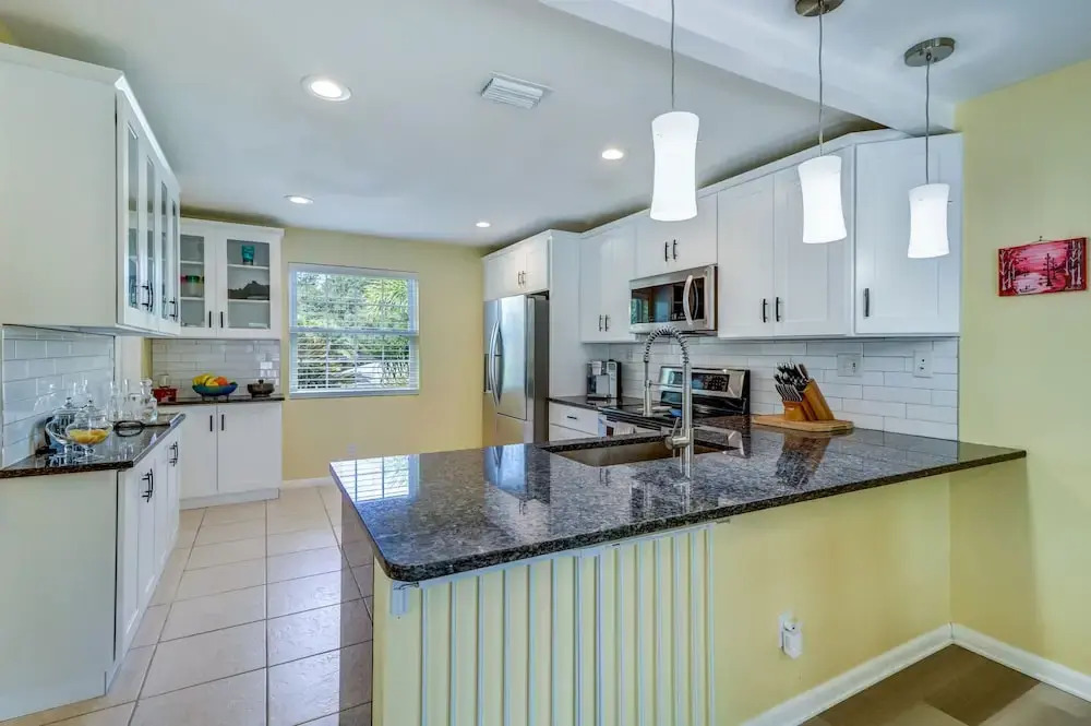 58th St S 1826 - 4 Br Home
