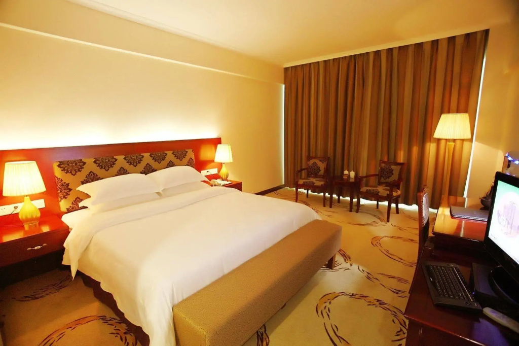 Carefree Hotel