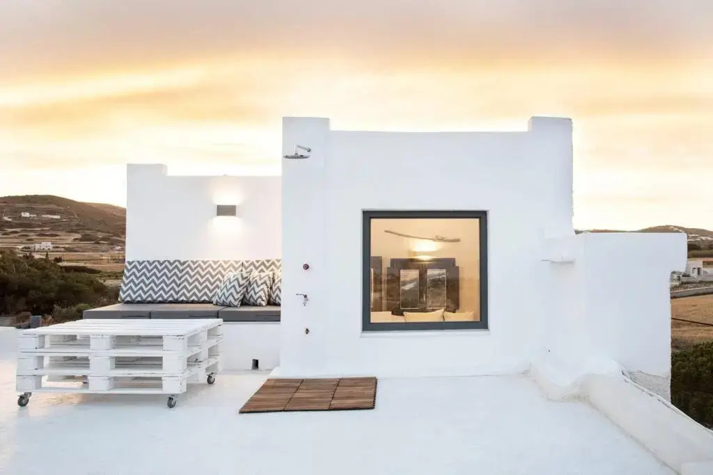 SUNNY Studio w.Breathtaking Naxos Views in Isterni
