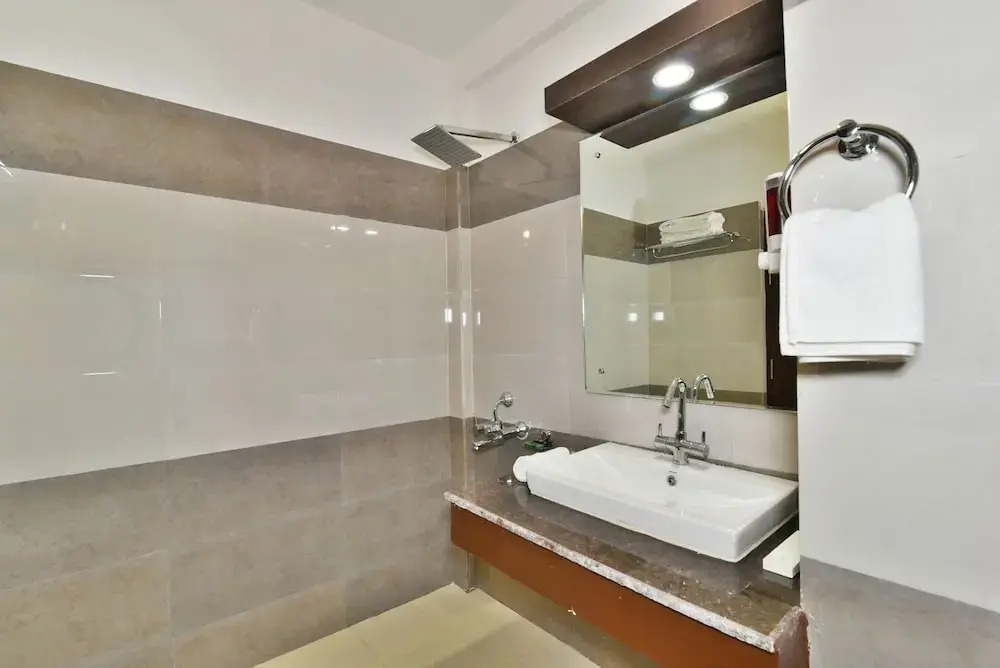 Kapoor Resort
