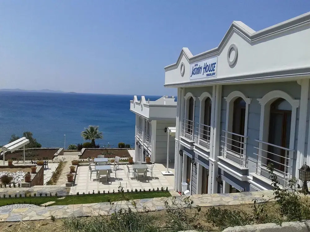 Inta Jasmin House