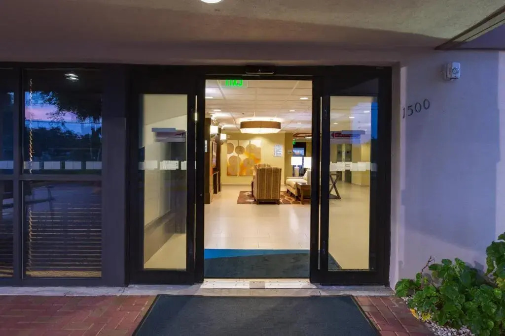 Holiday Inn Express Fort Lauderdale North - Executive Airport by IHG