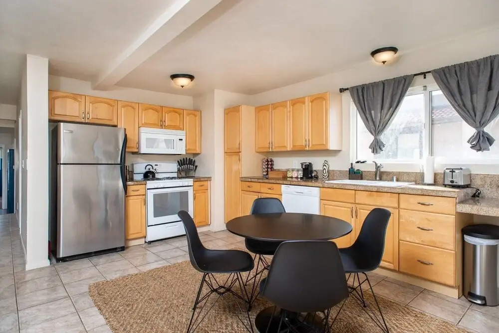 Charming 5br/3.5ba Mission Beach Home by Domio