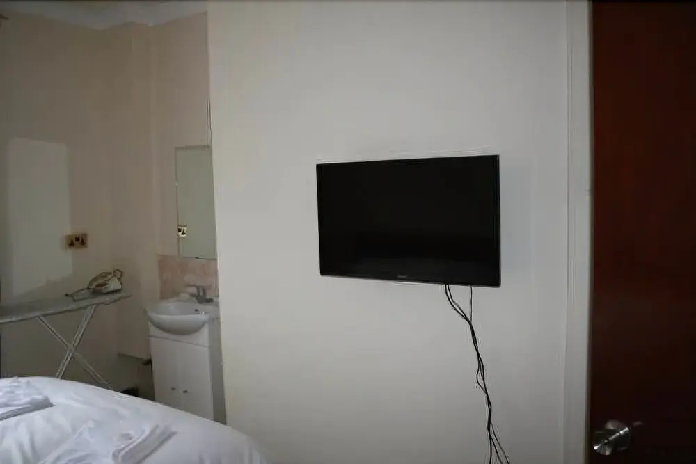 Kensington and Chelsea Grand Apartment