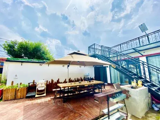 Xizaotangzi Homestay