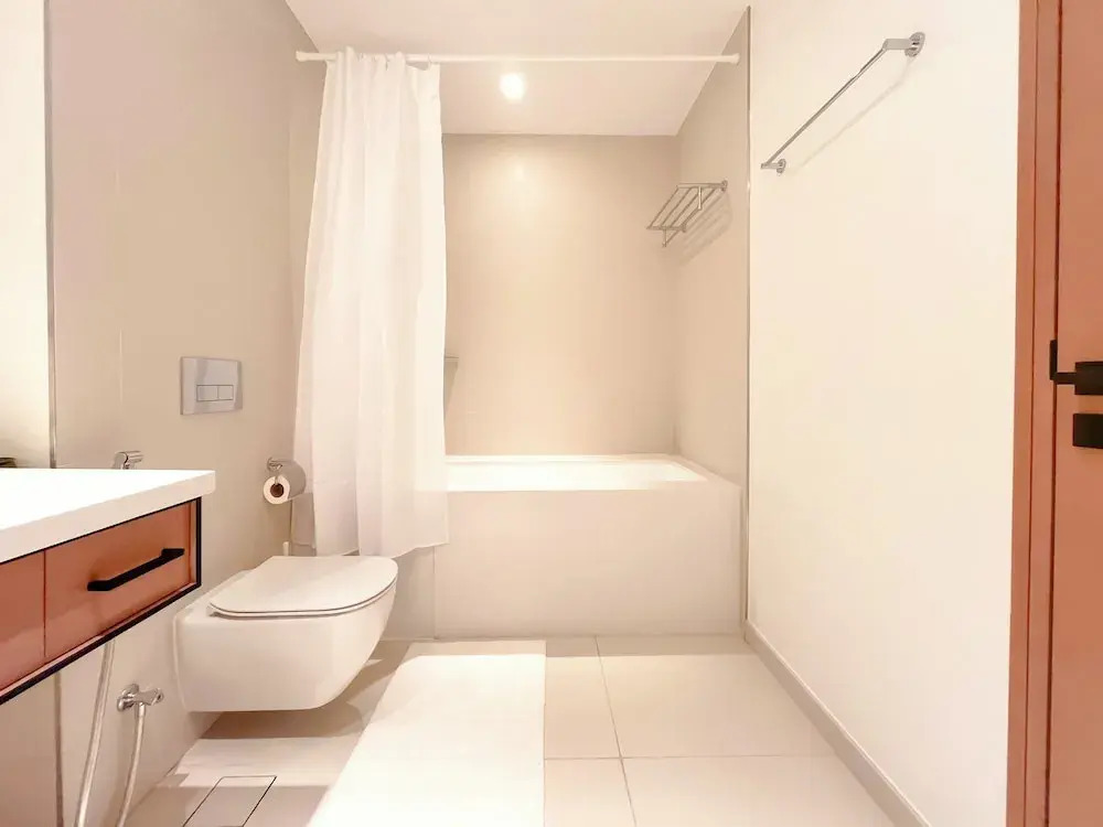 Marina Vida Luxury 1BR Balcony & Prime Location