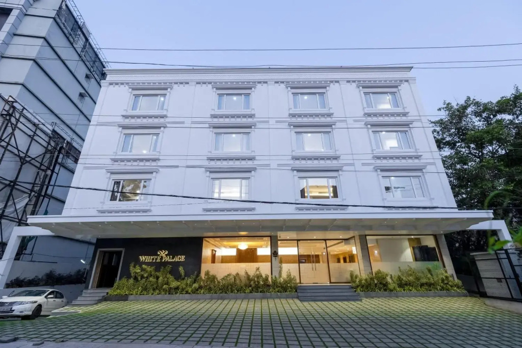 White Palace Hotel