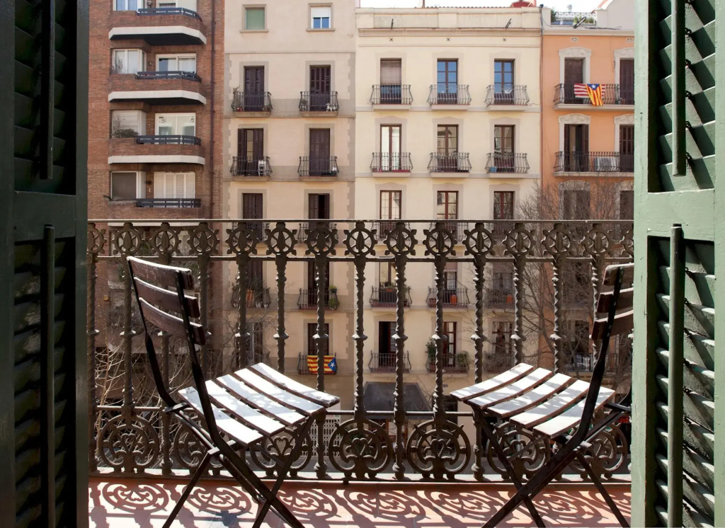 SOFIA 1 · Sofia's Balcony · Beautiful apartment to Enjoy the real Barcelona