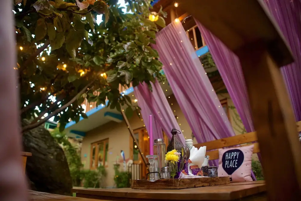 Khwaabgaah-A Boutique Homestay & Cafe - Tirthan Valley