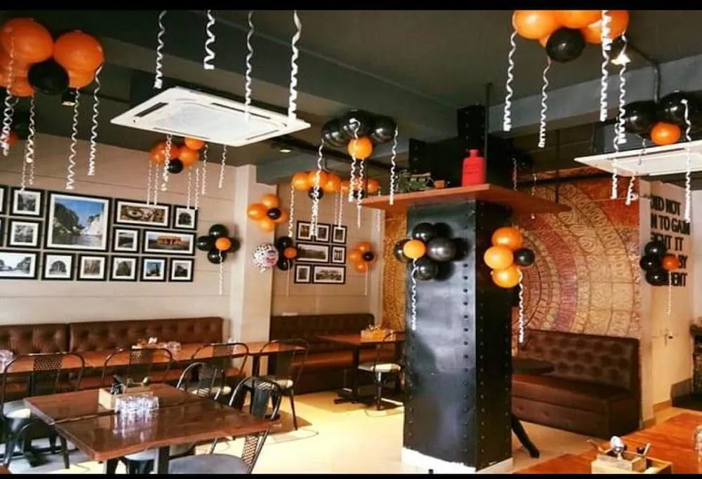 Hotel Paras
