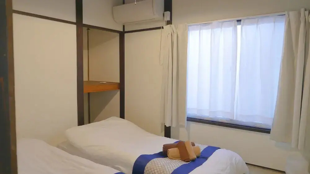 Within walking distance to Shinjuku | 4 min walk to nearest station | Entire 3BR house 75㎡ | Sleeps up to 10 | Family-friendly | High-speed Wi-Fi | Shibuya, Tokyo