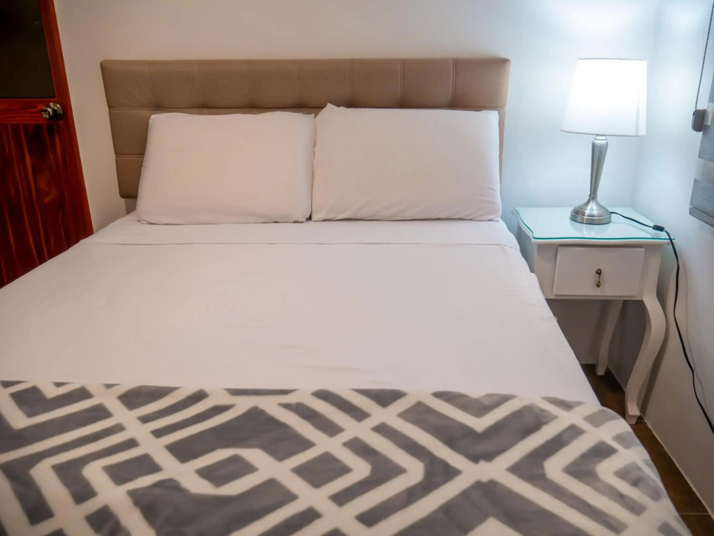The Royalty Inn ApartmentHotel #1