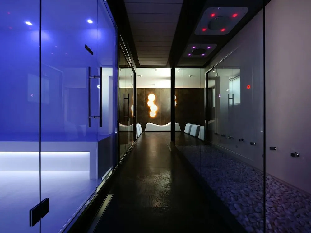 Dan Hotel