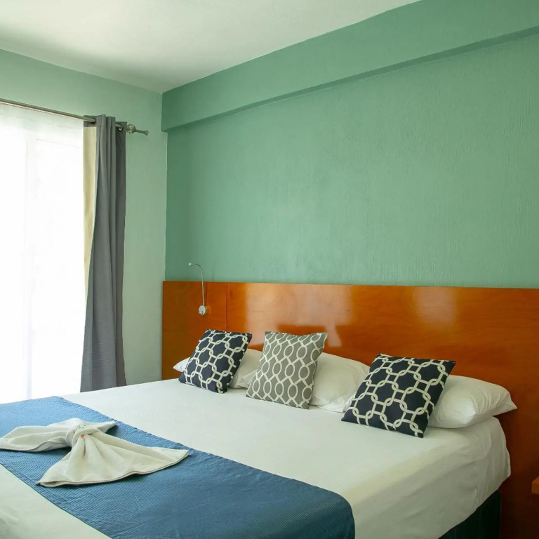 Relax Inn Suites