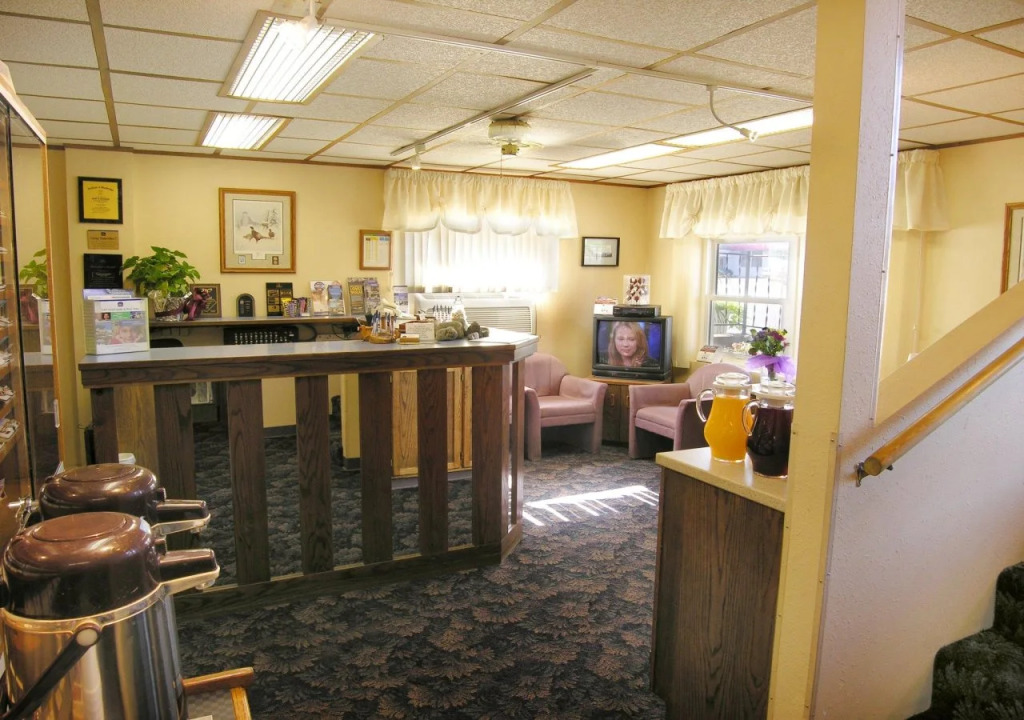 Sundowner Inn Forsyth I 94