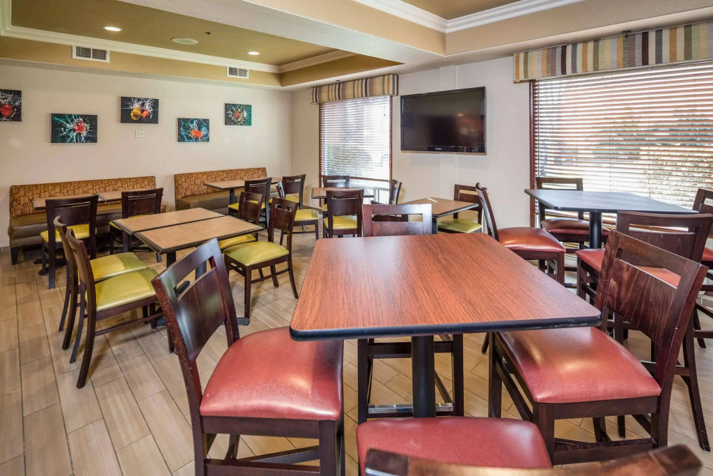 Best Western Airport Inn & Suites