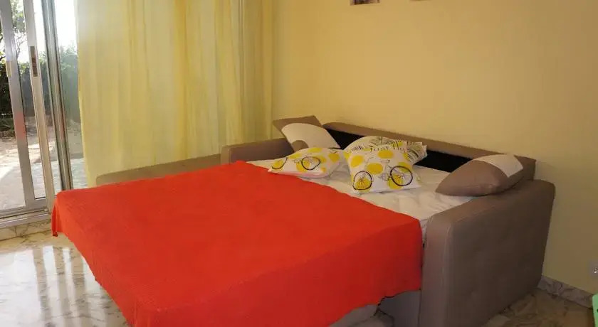 Promenade Lemon Apartment