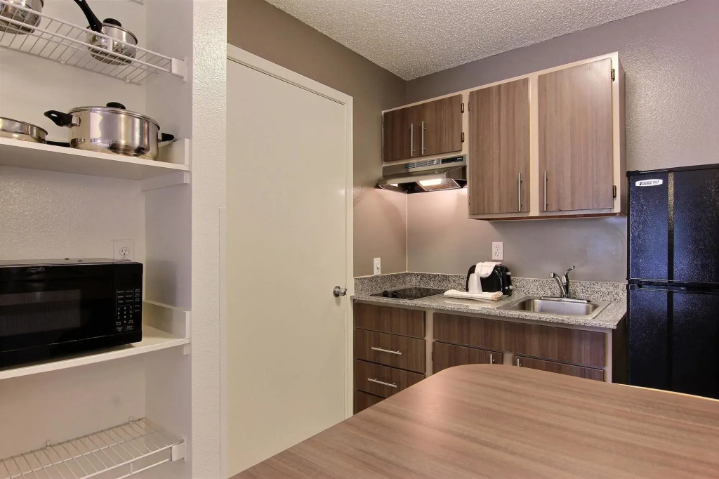 Studio 6 Extended Stay - Austin, TX - Midtown
