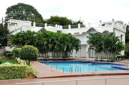 Confident Cascade