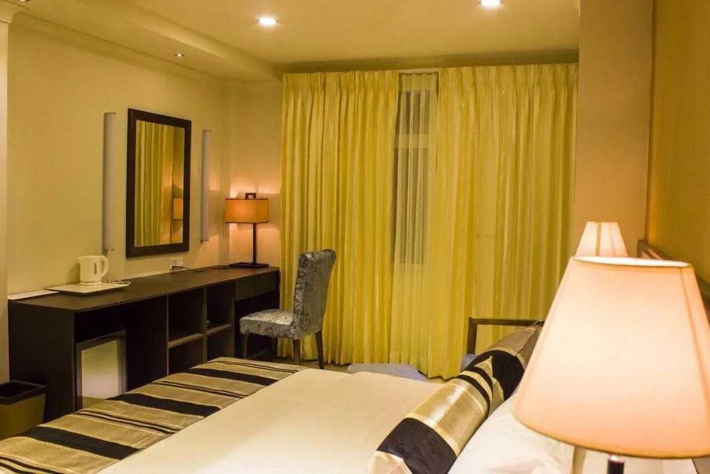 Pebbles Inn