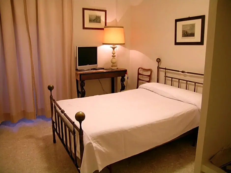B.&B Margaret's House