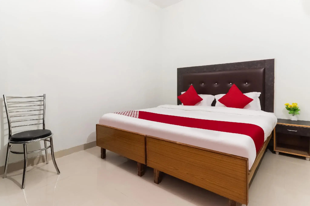 Collection O45285 Hotel Ganpati Inn