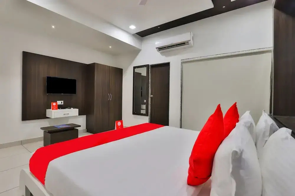 OYO 15914 Hotel Kruti