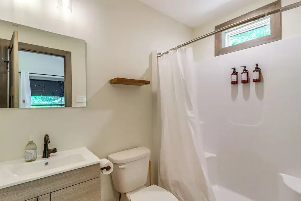 Pool & Beach Access: Charming Poconos Cabin!