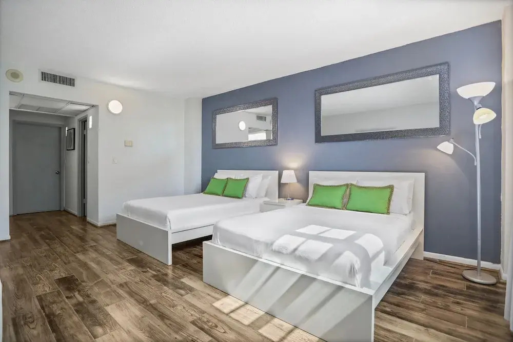 Amazing Condo 3 min to the Beach