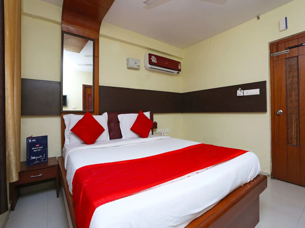 OYO 1405 KBR Centre