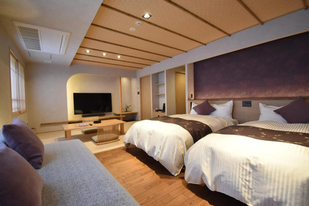 Hotel Kazurabashi