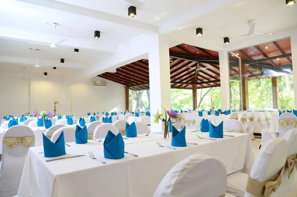Grand Kalundawa Waterfront Resort