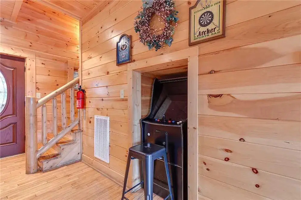 Destinys Lodge - Five Bedroom Cabin
