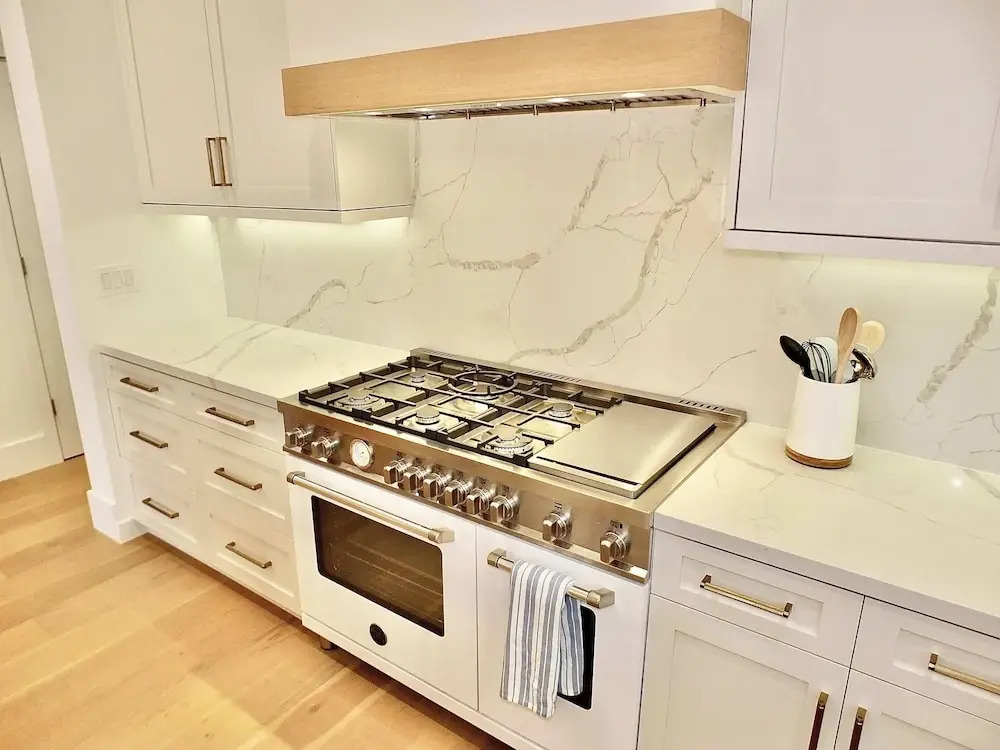 Beach Paradise Stunning 3-story in Long Beach!