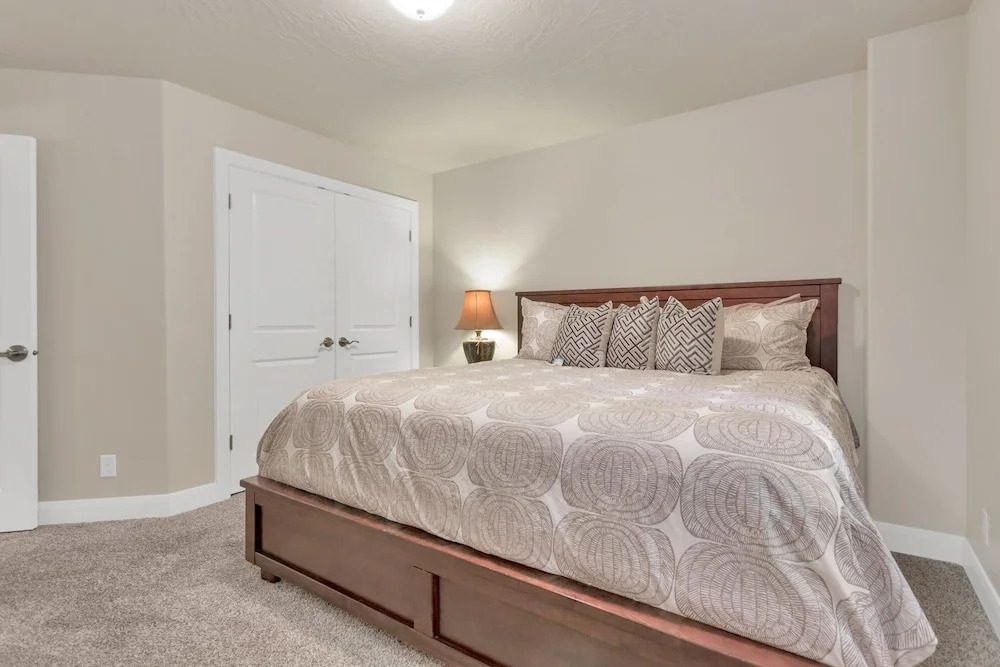 The Escape 4 Bedroom Apts