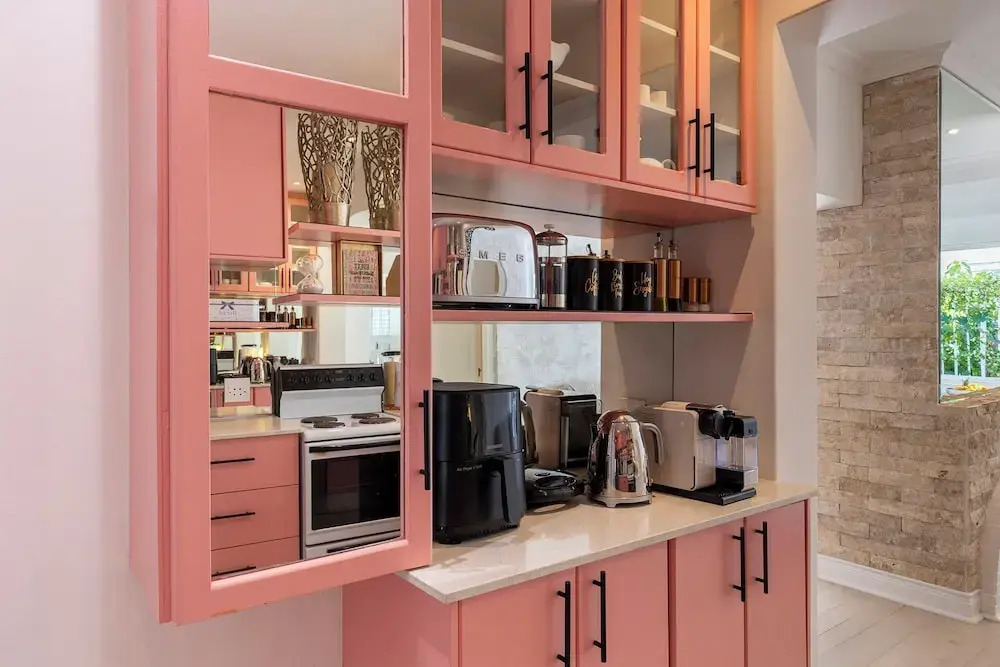 Clifton YOLO Spaces - Clifton Boutique Villa