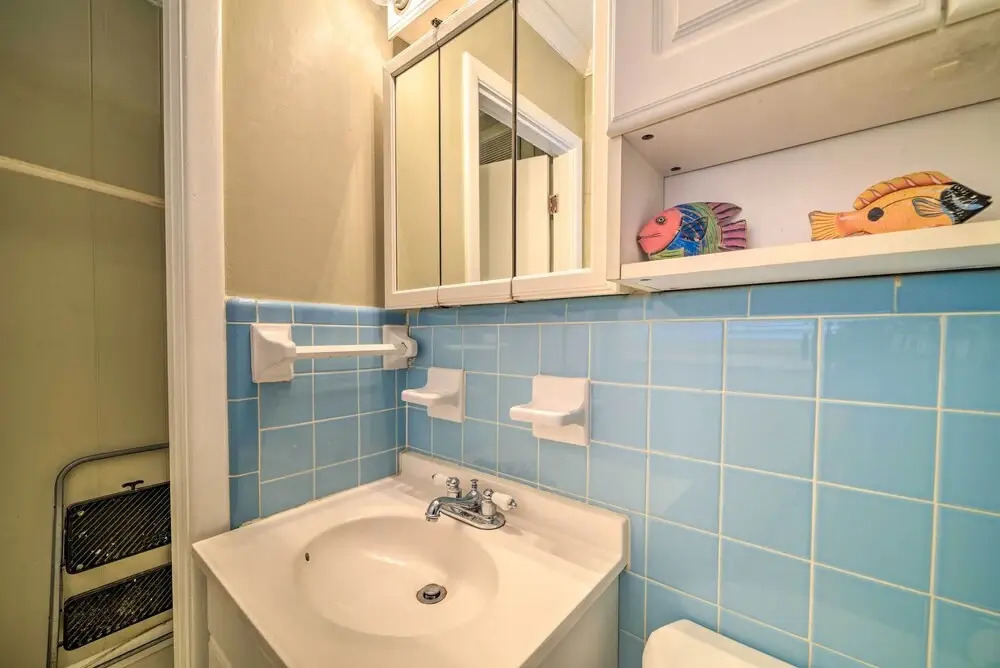 Beachfront PCB Studio: Pool, Patio & Deck Access!
