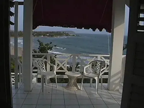 Treasure Beach Inn and Bar