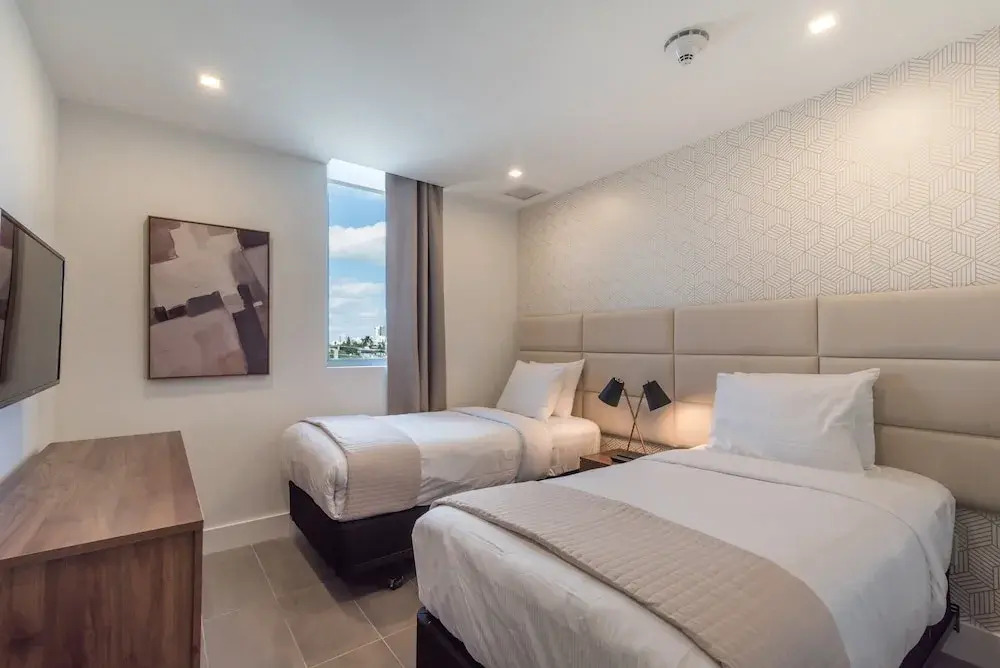 VHC Luxury Apartments 538 apt #402