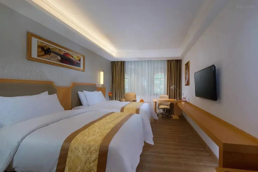Vienna Hotel (Foshan Wenhua North Road Diejiao Subway Station Store)
