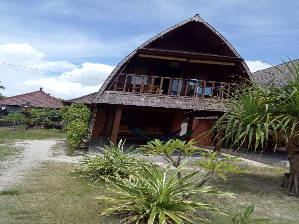 Suka Beach Bungalow