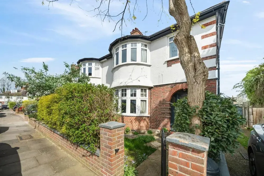 A Delightful 4-bedroom Home With a Private Garden