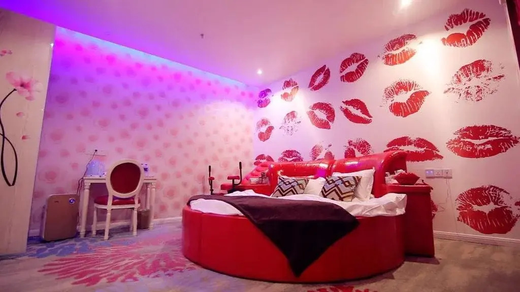 Very Impressed Theme Hotel