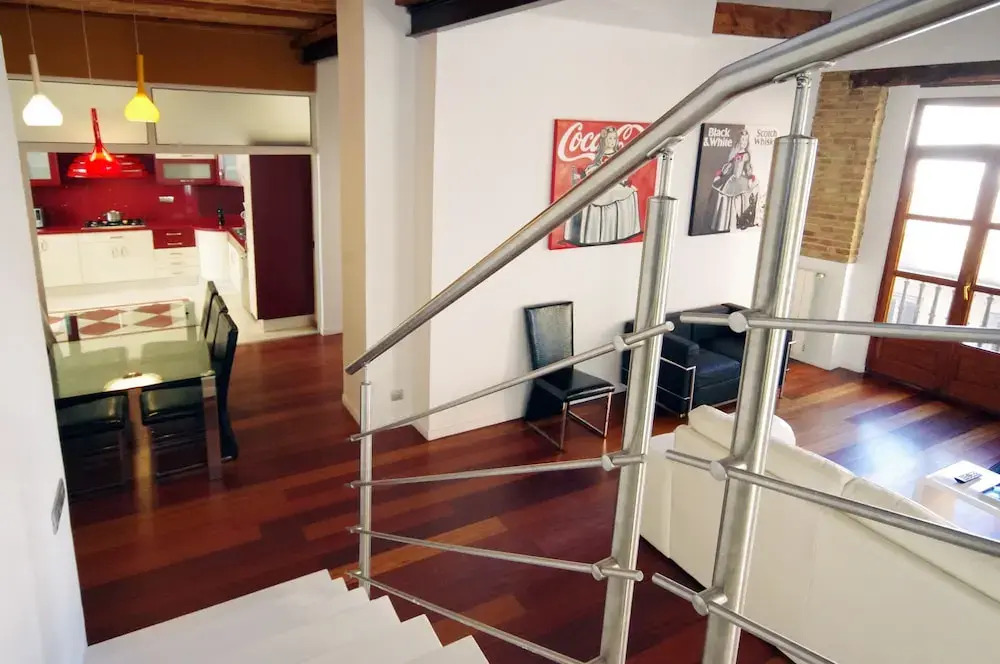 Kirei Apartment Merced