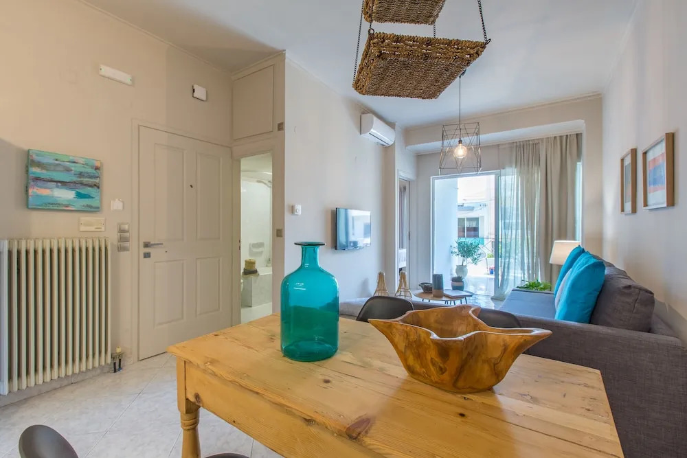 Nautilus Charm Apartment