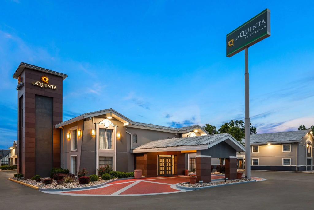 La Quinta Inn by Wyndham Omaha West