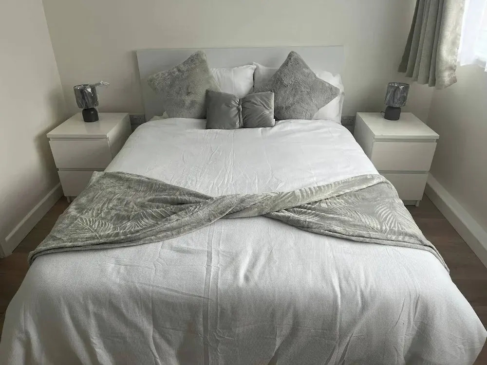 Cozy Cromwell Cottage in Croydon